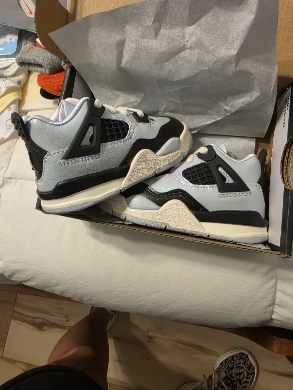 Jordan Toddler/Preschool Retro Basketball Shoes in Gray and Black